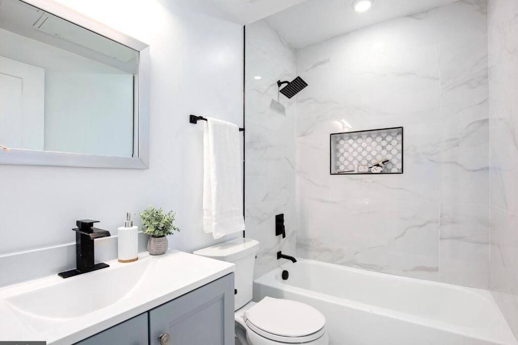 Amazing Capital Hill Apt , Step Away Gym, Shopping Washington Eksteriør bilde
